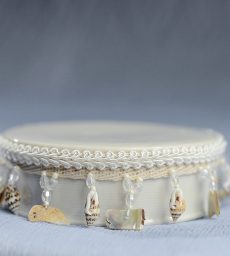 Dangling Shell Porcelain Base